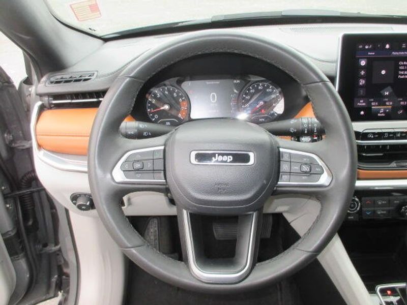 Used 2023 Jeep Compass LimitedImage 19