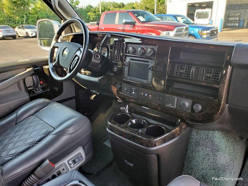 2020 Chevrolet Express Cargo Image 26
