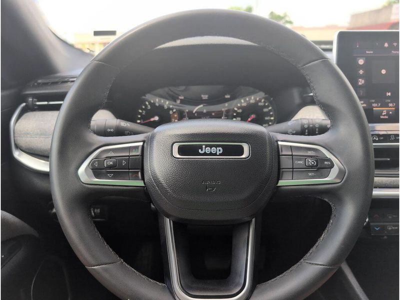 Used 2024 Jeep Compass LatitudeImage 22
