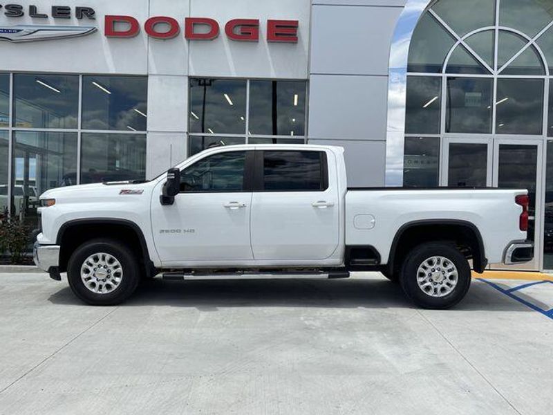 Used 2024 Chevrolet Silverado 2500HD LTImage 2