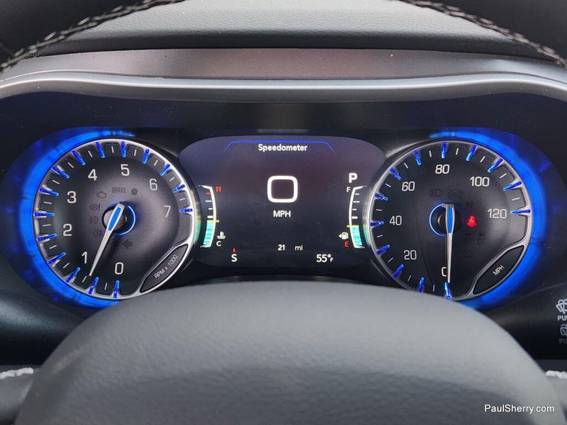 New 2026 Chrysler Voyager Lx