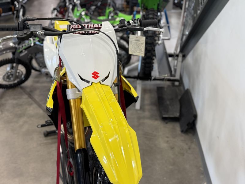 2025 Suzuki RMZ 250Image 5