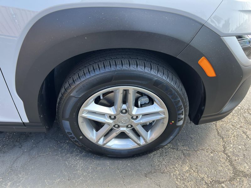 Used 2022 Hyundai Kona SEImage 27