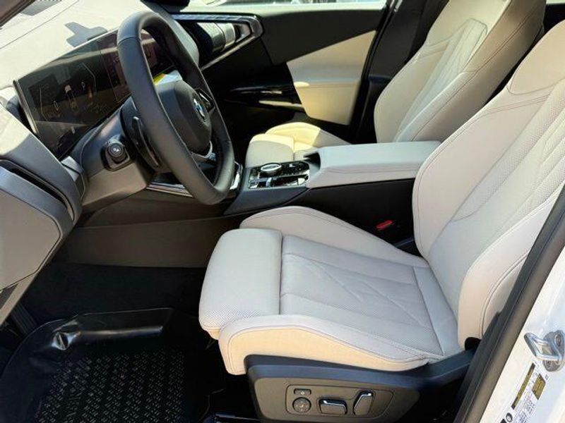 New 2026 BMW X3 30 xDriveImage 17