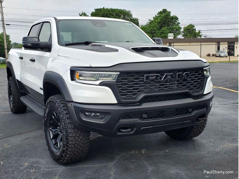New 2026 RAM 1500 Rho Crew Cab 4x4 5'7' Box