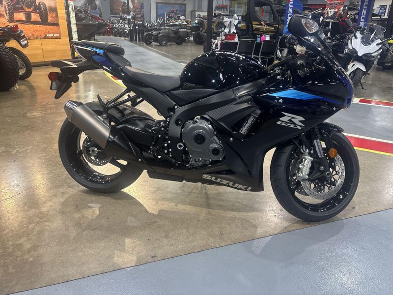 New 2027 Suzuki GSX-R600 Image 11
