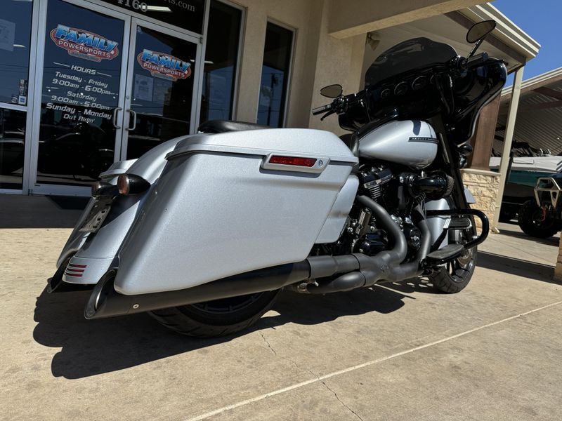 2019 HARLEY STREET GLIDE SPECIAL GRAYImage 8