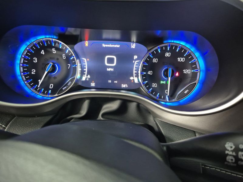 2025 Chrysler Pacifica SelectImage 27