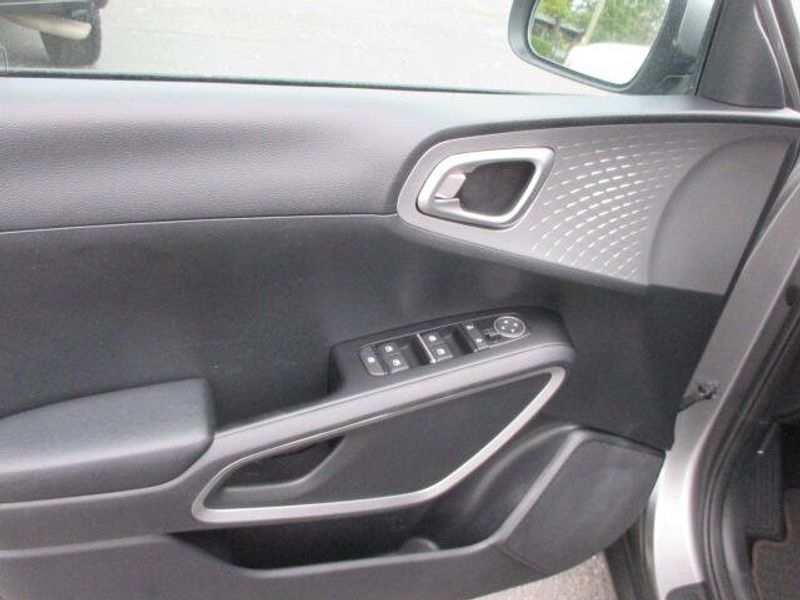 Used 2023 Kia Soul LXImage 14