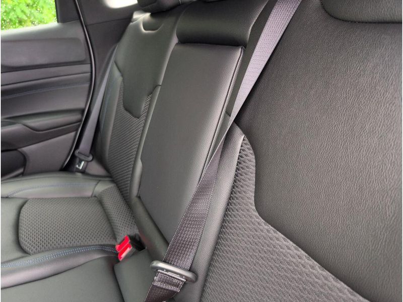 2025 Jeep Compass Latitude 4x4Image 29
