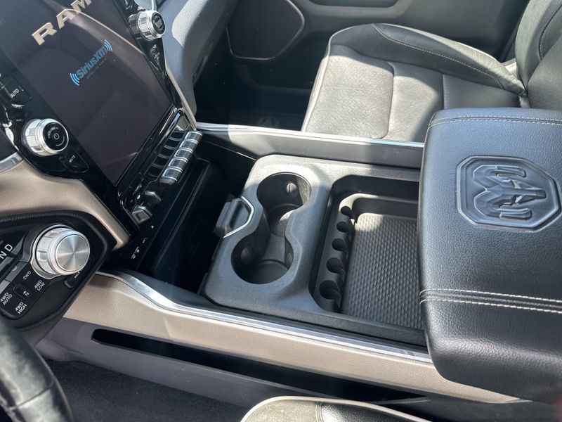 2019 RAM 1500 LaramieImage 27