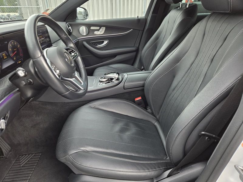 2020 Mercedes Benz E 350 photo 4