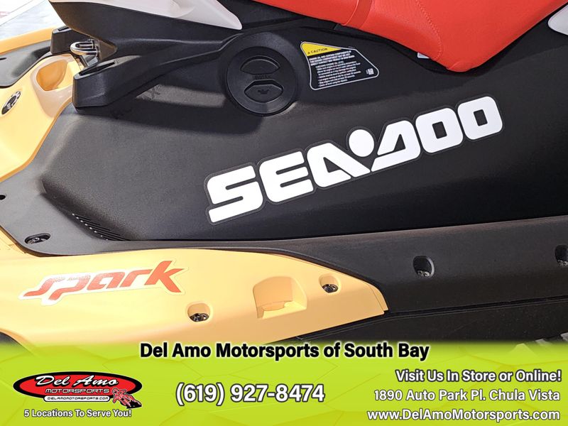 2024 Sea-Doo SPARK FOR 3 (SOUND SYSTEM) Image 19