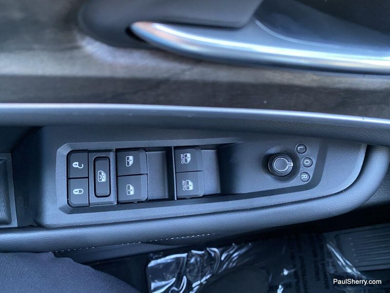 New 2026 Jeep Grand Cherokee L Laredo Altitude 4x4