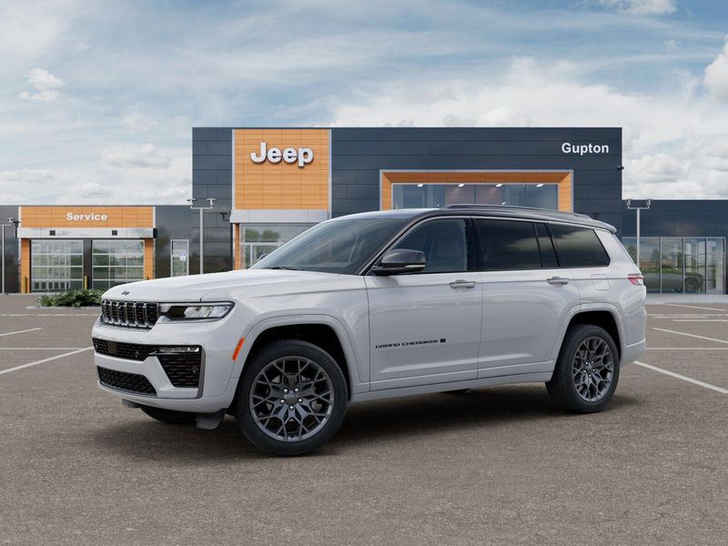 New 2026 Jeep Grand Cherokee L Summit 4x4Image 2
