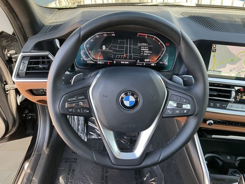 2022 BMW 3 Series 330iImage 21