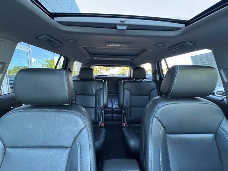 Used 2023 GMC Acadia SLT