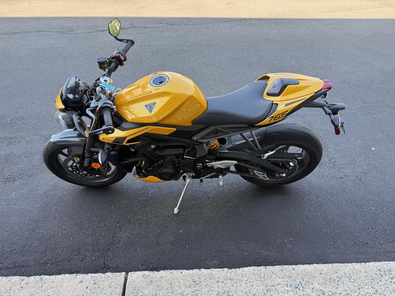 2024 Triumph Street Triple 765 RSImage 2
