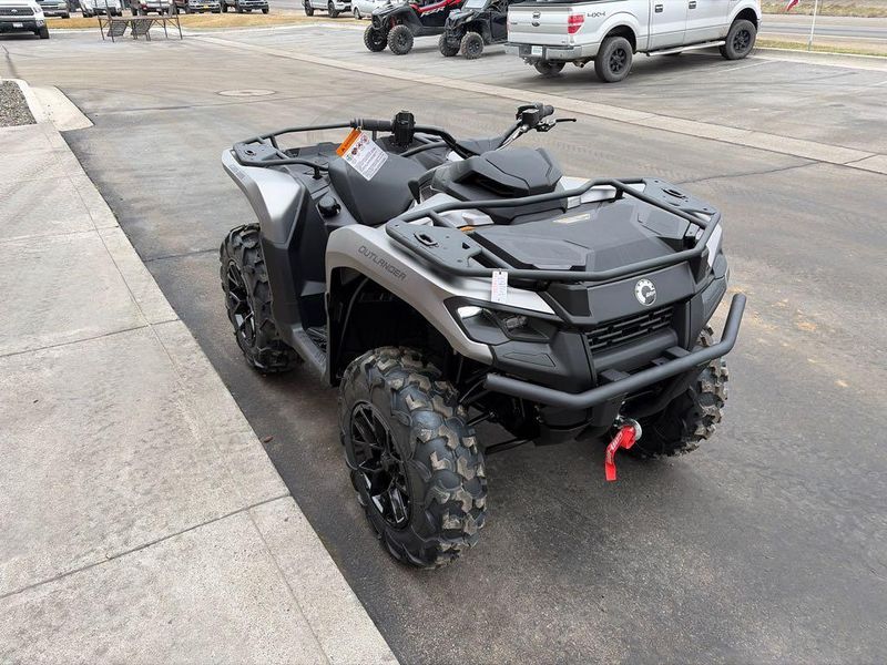 New 2026 Can-Am OUTL XT 700 