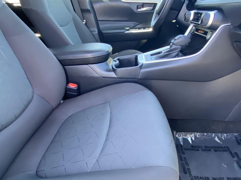2023 Toyota RAV4 XLEImage 12