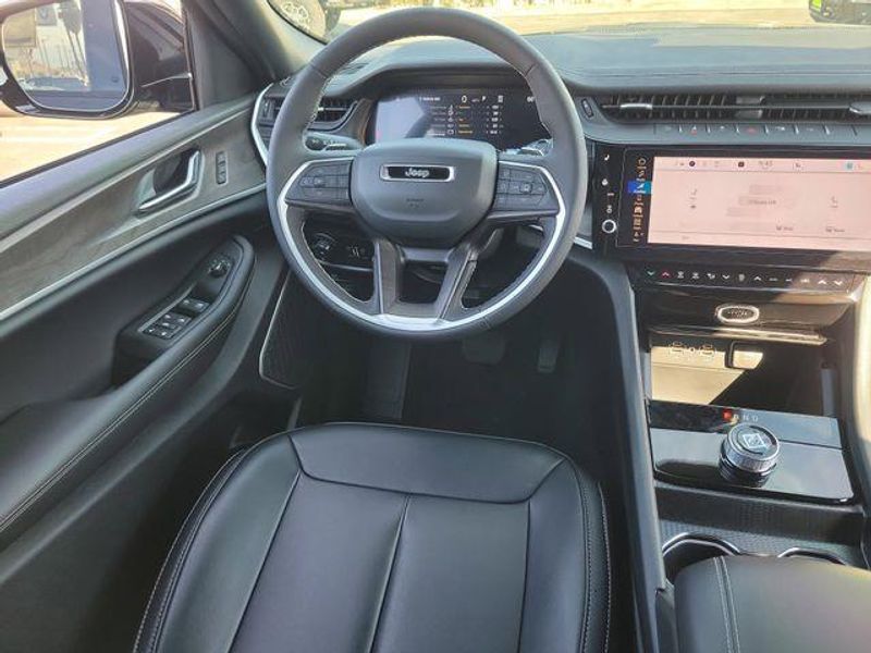 New 2026 Jeep Grand Cherokee Limited