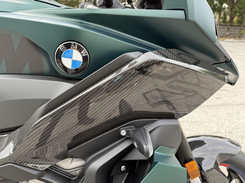 2026 BMW M 1000 XR