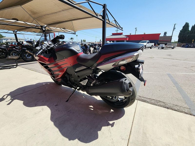 New 2025 Kawasaki NINJA ZX-14R ABS Image 14