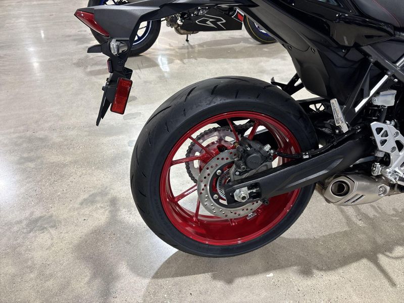New 2026 Suzuki GSX-8TT Image 25