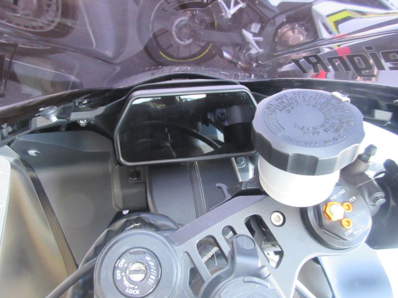 USED 2022 YAMAHA YZF-R1 Image 14