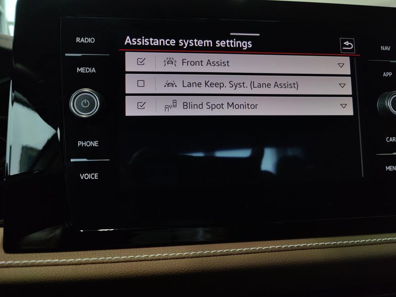 Used 2026 Volkswagen Jetta SEL w/Sunroof & NavImage 18