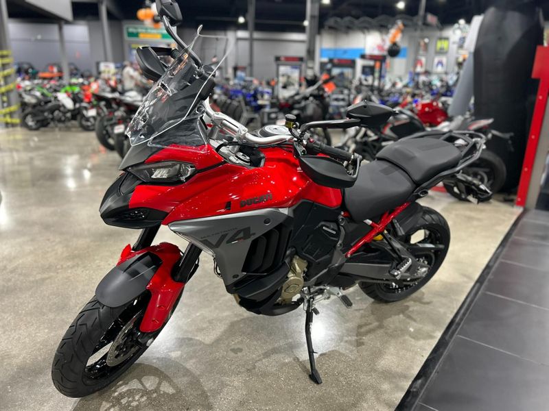 New 2025 Ducati MULTISTRADA V4 Image 26