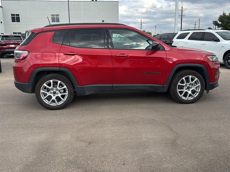 2025 Jeep Compass Latitude photo 6