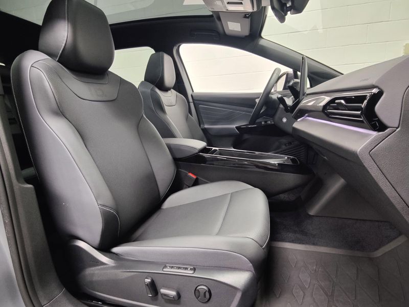 2024 Volkswagen ID.4 S w/Glass RoofImage 5