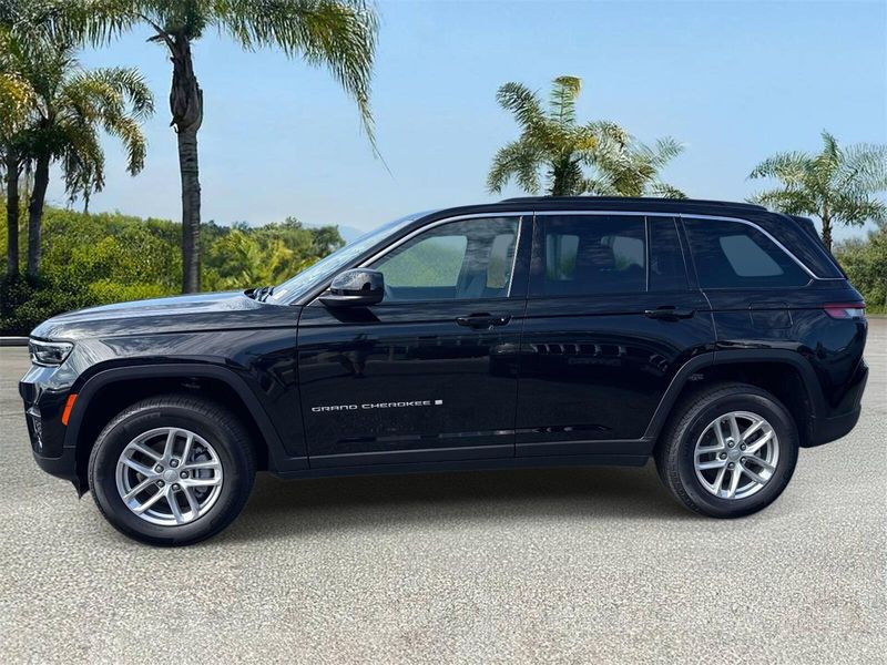 New 2026 Jeep Grand Cherokee Laredo 4x2
