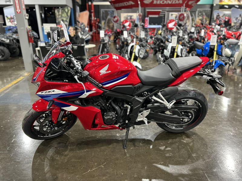 New 2024 Honda CBR650R ABS Image 17