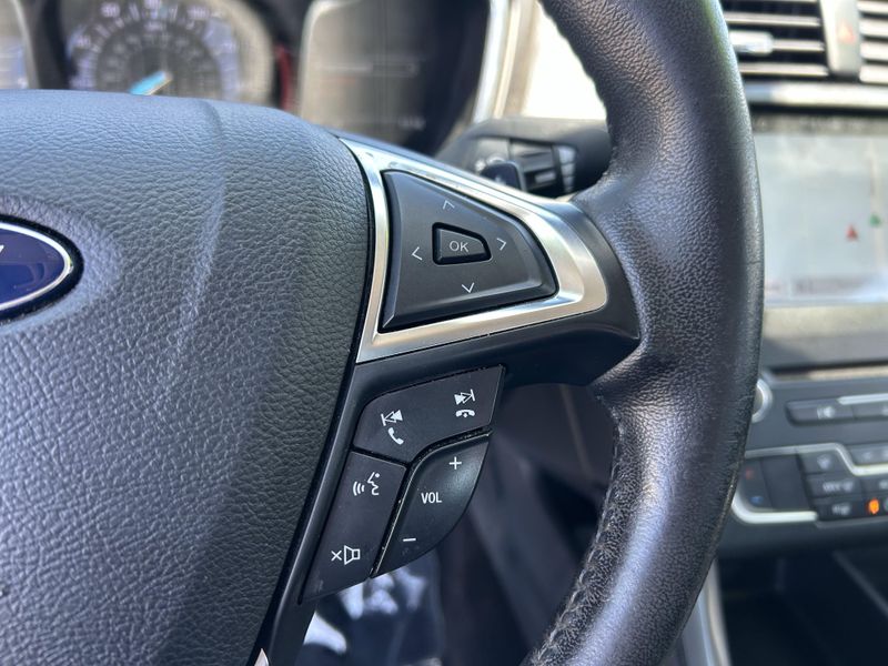 Used 2017 Ford Fusion SEImage 28