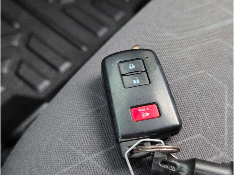 Used 2017 Toyota Tacoma TRD Off RoadImage 20