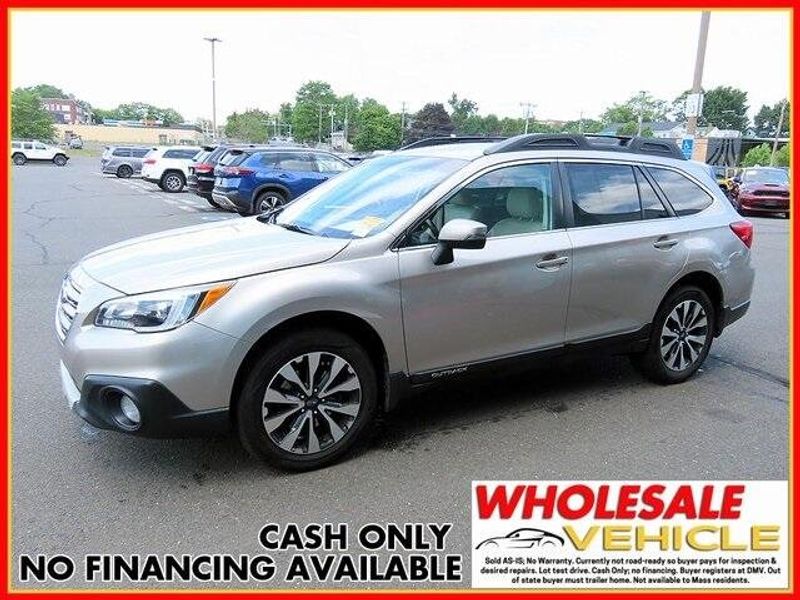 2015 Subaru Outback 2.5iImage 1