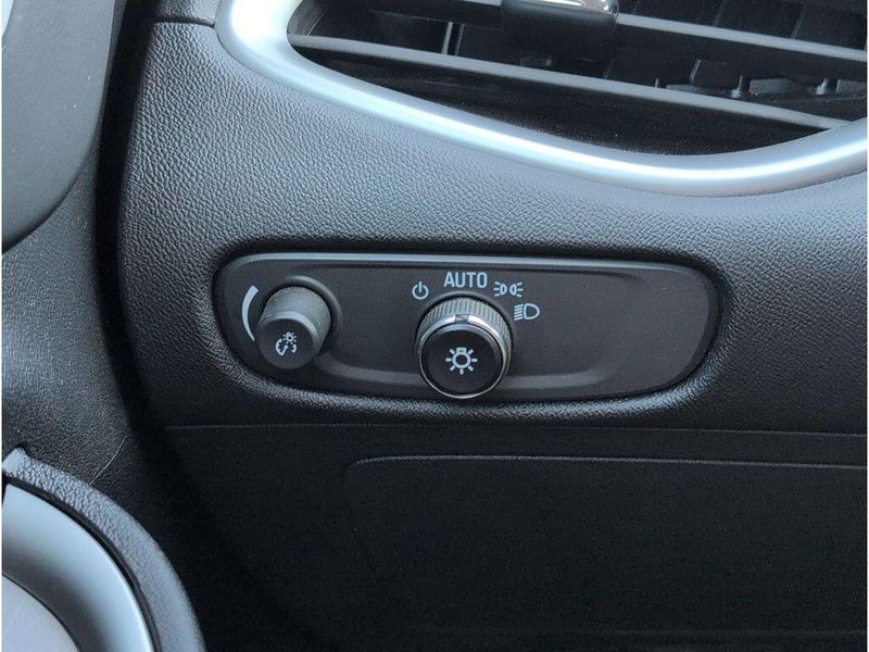 Used 2024 Chevrolet Malibu LTImage 27