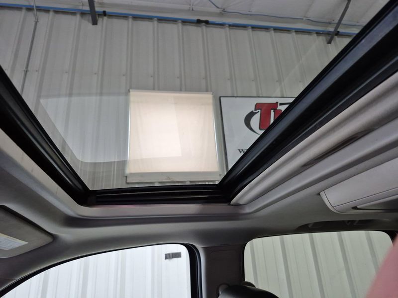 Used 2013 Chevrolet Avalanche LTZImage 32
