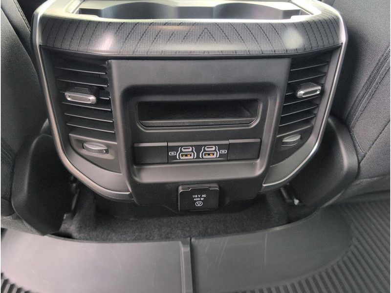 2025 RAM 1500 Big Horn Crew Cab 4x4 5