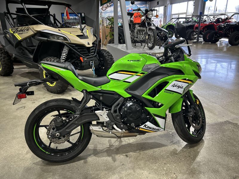 Used 2025 Kawasaki NINJA 650 Image 13