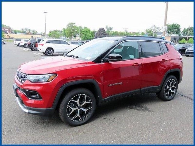 2025 Jeep Compass LimitedImage 1