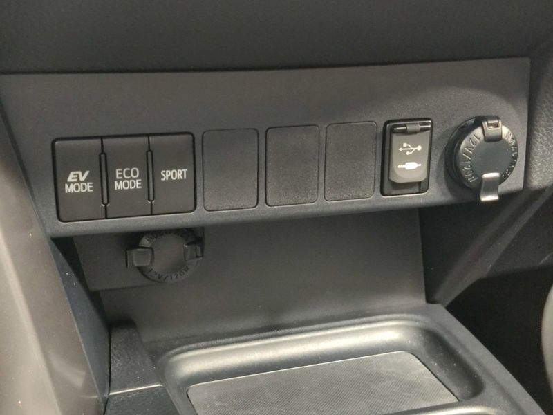 2018 Toyota RAV4 Hybrid XLE w/Navigation AWDImage 23