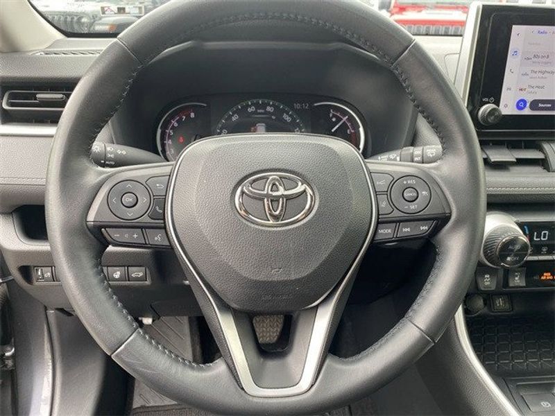 2023 Toyota RAV4 XLEImage 22