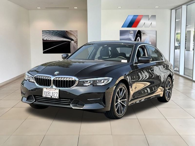 2021 BMW 3 Series 330e iPerformanceImage 4