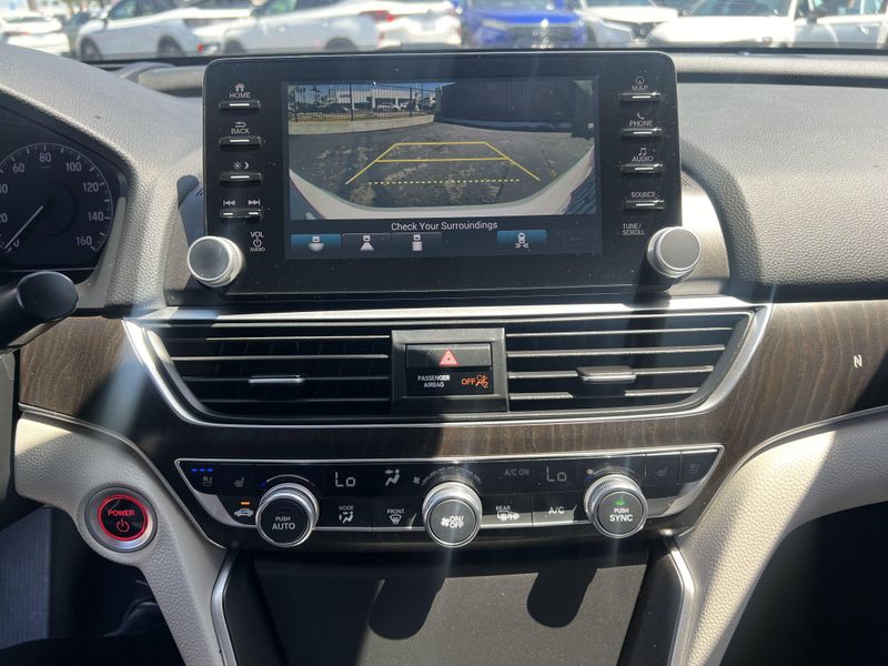 2019 Honda Accord Hybrid TouringImage 16