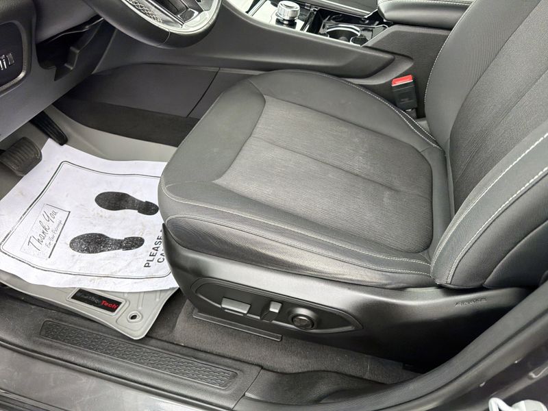 Used 2022 Jeep Grand Cherokee LaredoImage 20