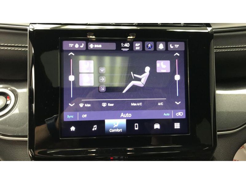 Used 2023 Jeep Grand Cherokee AltitudeImage 12