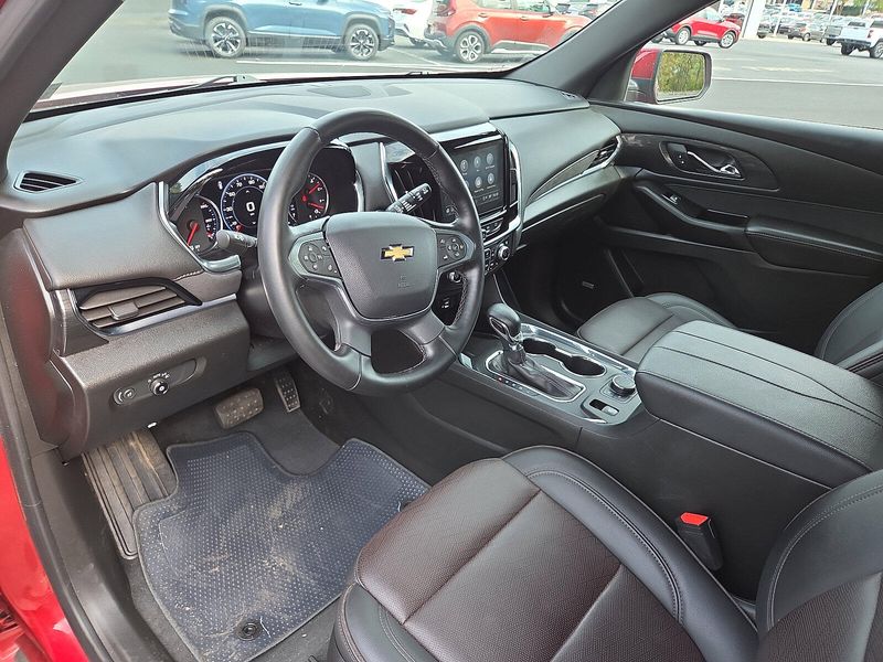 2023 Chevrolet Traverse High Country photo 14